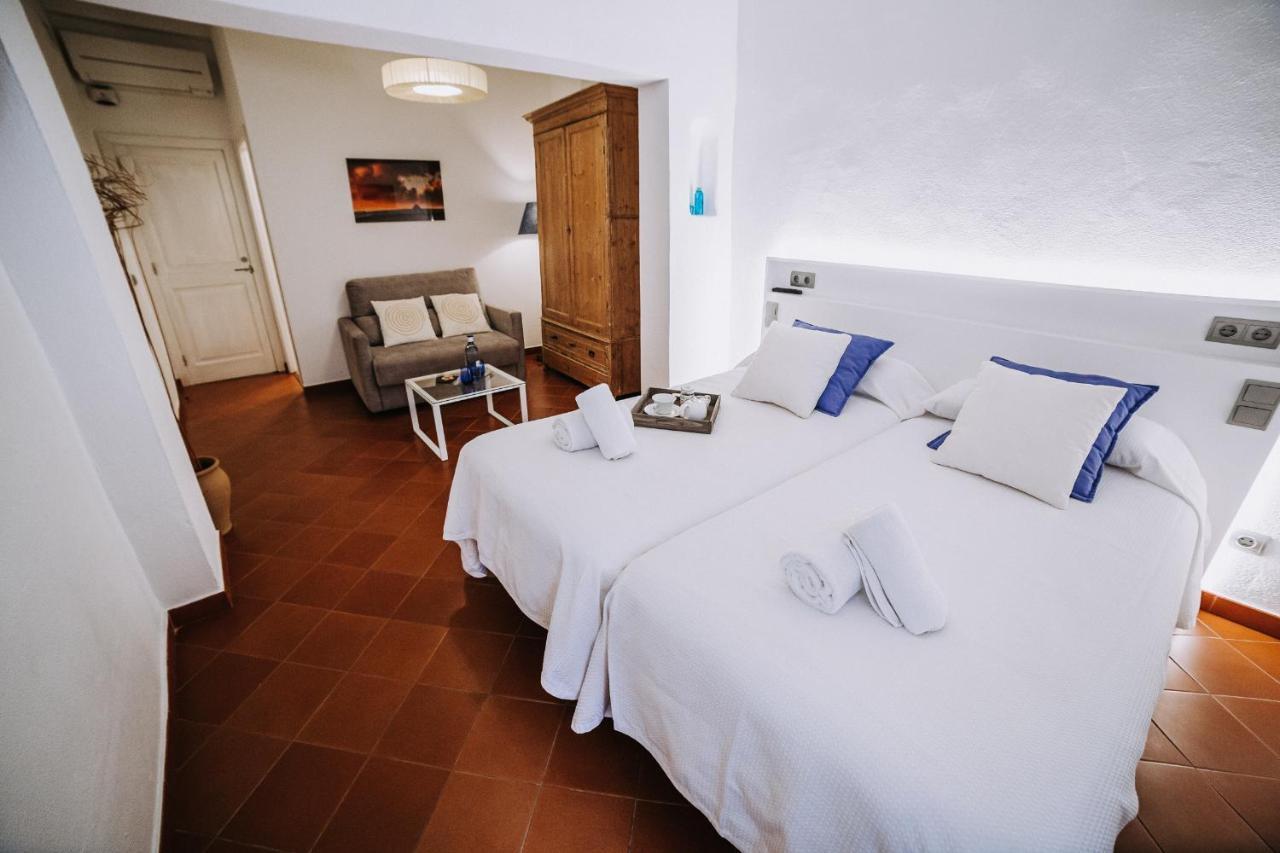 Petit Hotel 5 Fars (Adults Only) Ciutadella  Esterno foto